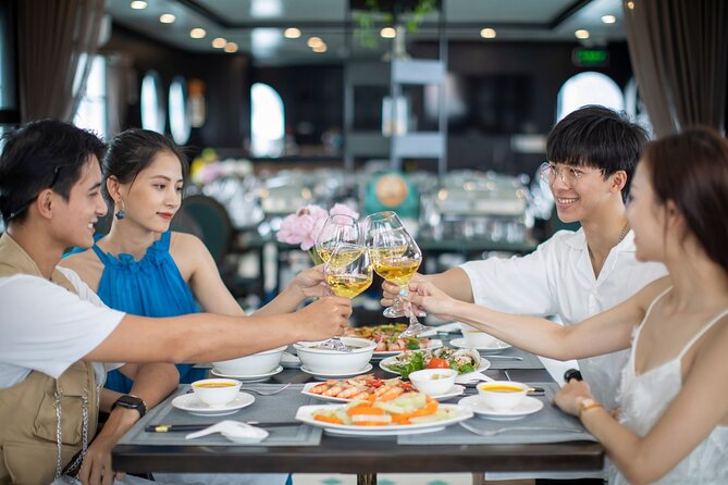 1-Day Bai Tu Long Bay Cruise: Pristine, Fun & Away fr the Crowds - Getting fed right: welcome drinks, a real lunch, and vegetarian options