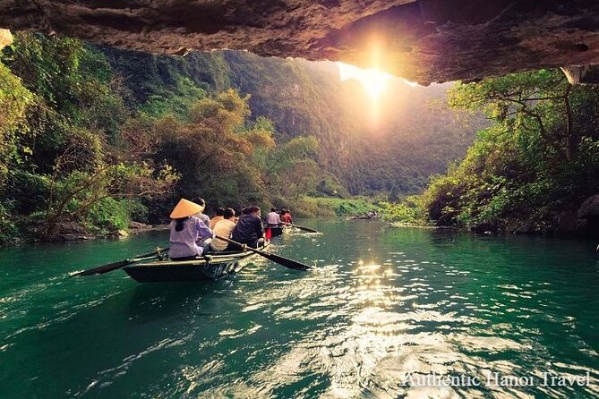 1 Day Luxury Tour in Bai Dinh, Trang An and Mua Cave From Hanoi - Mua Cave’s 500 Steps: The Climb, the View, and the Heat Test