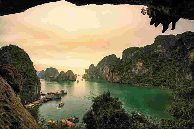 1 night cruise selection over Halong, Bai Tu Long or Lan Ha Bay - Key highlights before you choose your bay