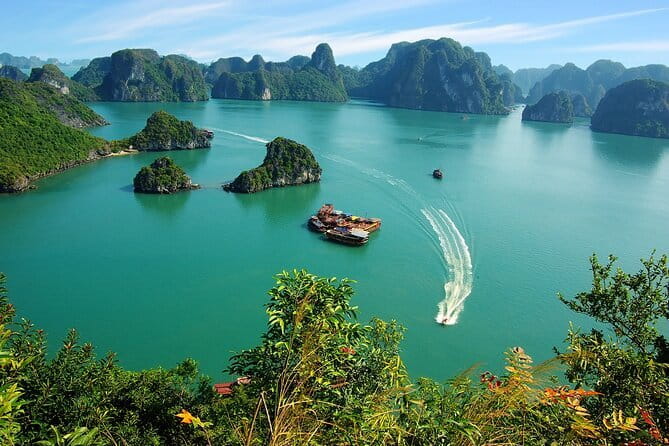 12 Days in Vietnam | Cultural Exploration with Beach Escapes - Ho Chi Minh City Essentials Plus Cu Chi: Two Very Different Moods