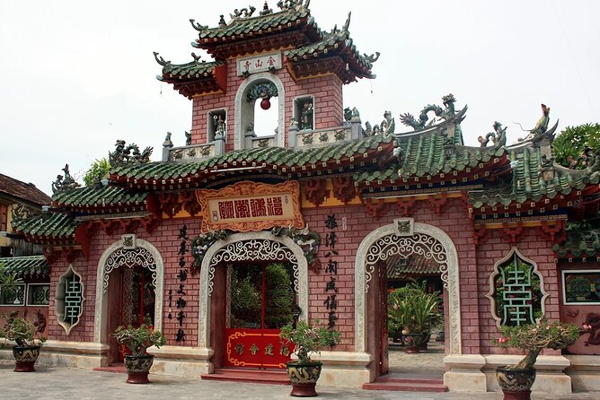 14 Days Classic Vietnam - A Private Tour from Hanoi to Saigon - From Minh Mang to the Perfume River: Hue’s tombs and Thủy Biều boat time