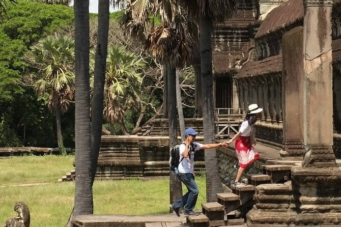 16-Day Spiritual Odyssey into Vietnam, Cambodia and Thailand - Angkor around Angkor Thom and Ta Prohm: a full day of big names and scale