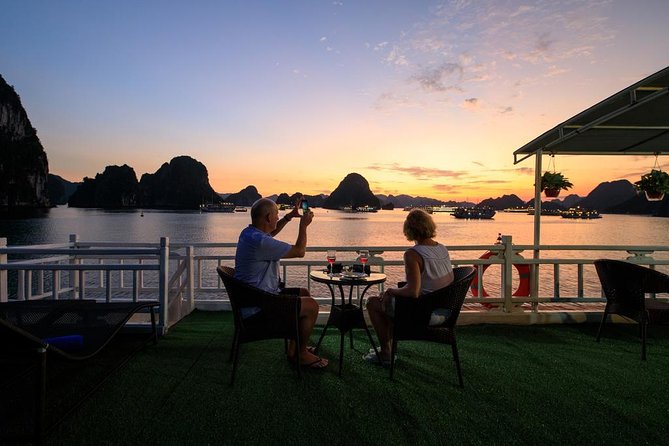 2-day Ha Long Bay Cruise included Transfer, Kayking and Swimming - Why a 2-Day Ha Long Bay Cruise Beats a Day Trip