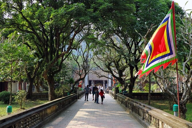 2-Day Hanoi - Ninh Binh - Ha Long Bay With Transfer - Guides Matter: When Peter and Sunny Set the Tone