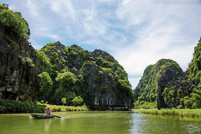 2 Day Ninh Binh Adventure Tour - Tam Coc bamboo boats and the village cycling stop