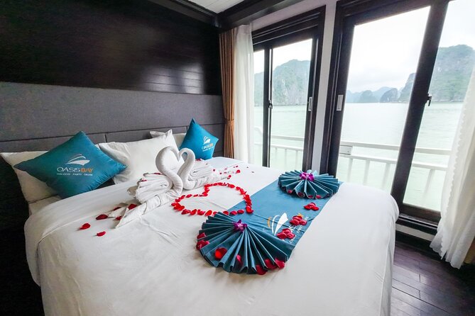 2 day Oasis Bay Cruise to Halong Bay from Hanoi - Late morning checkout and lunch on board