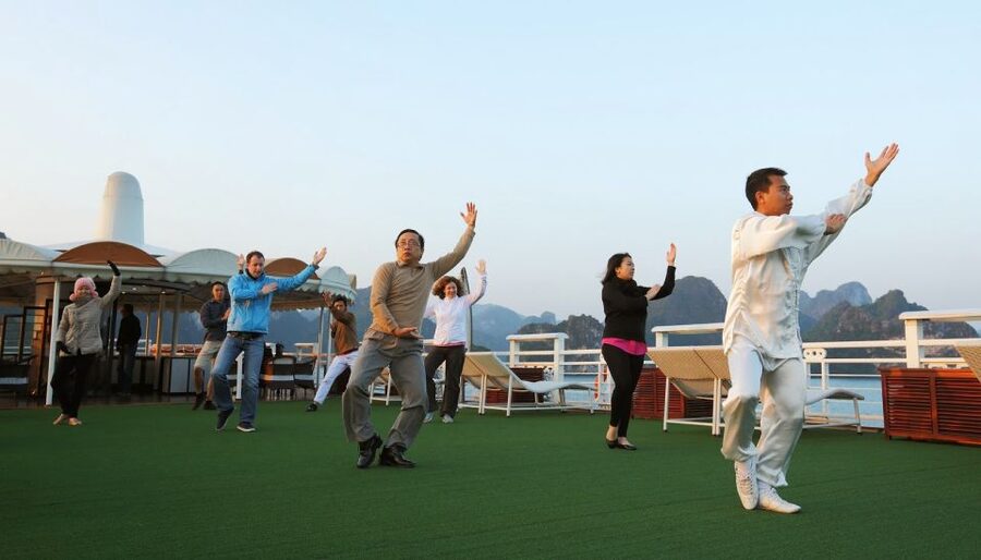 2-Day On 5 Star Cruise Halong Bay with Meals and Kayaking - Overnight Comfort: Private Luxury Cabin With Ensuite Bathroom
