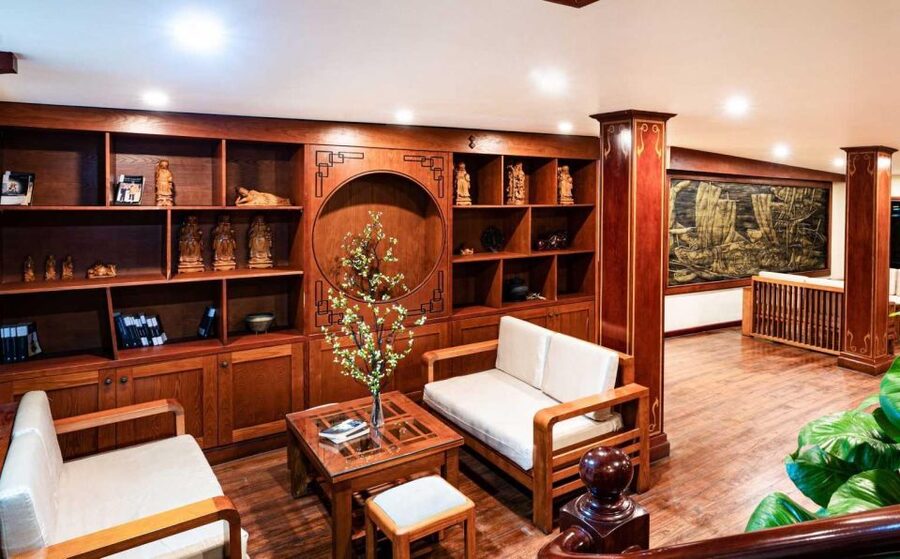 2-Day On 5 Star Cruise Halong Bay with Meals and Kayaking - Lunch Cruise + Emerald-Water Cave Area Kayaking