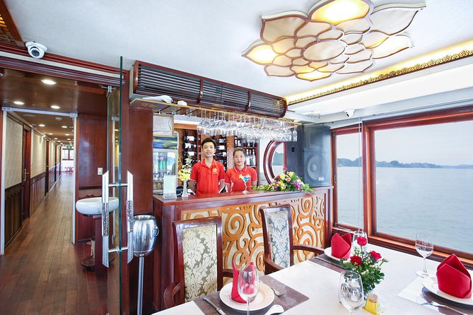 2-Day Oriental Sails Junk Cruise of Halong Bay - Food on board: when the cooking class and meals line up