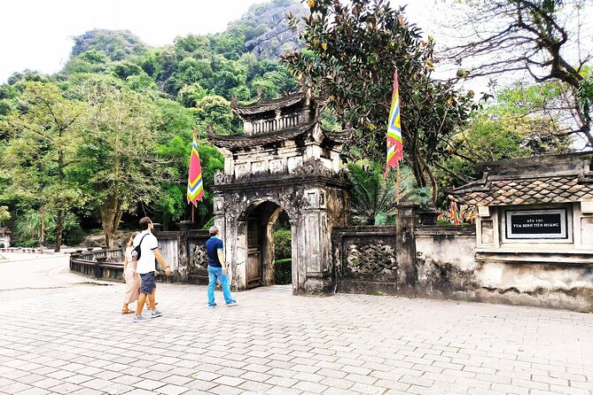 2 Day Private Tour in Ninh Binh with Mini Resort or 4 Star Hotel - Guides make or break private tours: Nam, Tom, and Phil’s pattern