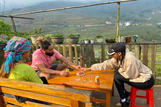 2-Day Trekking Adventure of Sapa from Hanoi with Night Bus - The afternoon in Sapa Town: shower time and a buffer before the bus