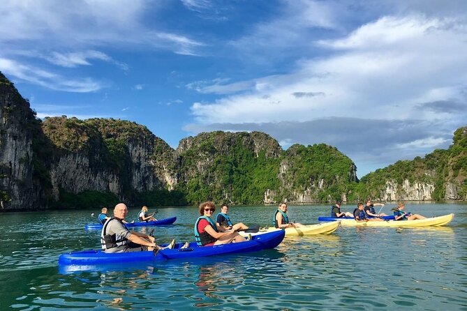 2 Days 1 Night Overnight on Cruise in Halong Bay - Cooking class and dinner on the boat: when the tour becomes a story