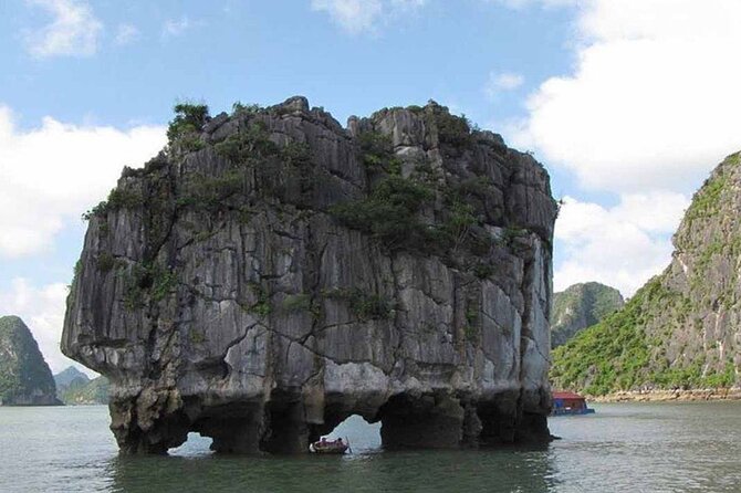 2 Days 1 Night Overnight on Cruise in Halong Bay - Hanoi pickup and the drive that sets your day’s rhythm