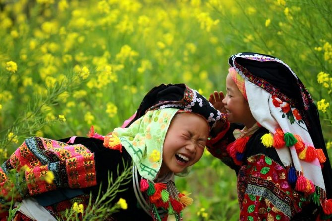 2 Days 1 night Sapa Tour from Hanoi by Limousine/Sleeper bus - Day 2 Trek Through Rice Terraces: Y Linh Ho, Lao Chai, and Ta Van