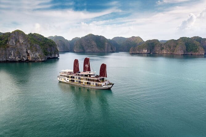 2 Days 1 Night Visit Lan Ha Bay - Classic 3 cabins cruise - Night on the water: dinner first, then bioluminescent plankton kayaking