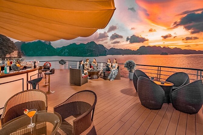 2-Days Aspira Cruise Tour around Hanoi- Halong- Lan Ha Bay - Day 2: 6:15 tai chi or sunrise on the top deck