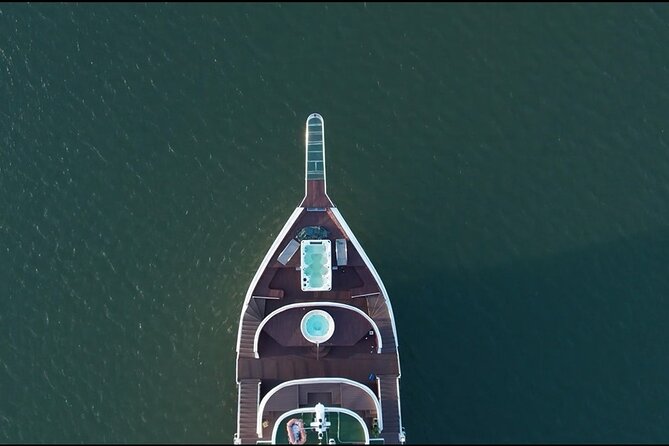 2 Days Cruise Tour in Halong Bay from Hanoi - From Hanoi Old Quarter to Tuan Chau Harbor in one smooth push