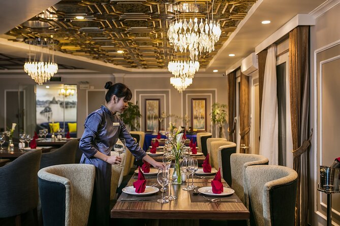 2 Days Era Cruise in Halong Bay and Lan Ha Bay from Hanoi - Cua Van floating village and Ba Trai Dao: two very different ways to see the bay