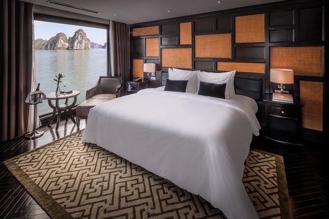 2 Days Halong Bay from Hanoi Cruise - From Hanoi pickup to cruise check-in: your first half day