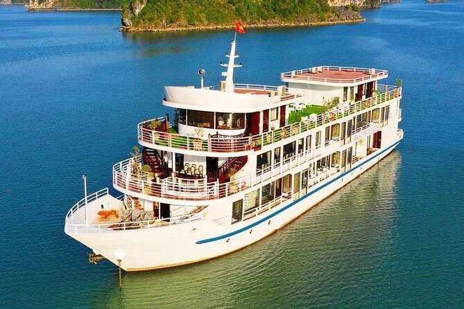 2 Days Halong Bay - Halong Sapphire Cruise - Onboard Life Between Stops: Meals, Tai Chi, Squid Fishing
