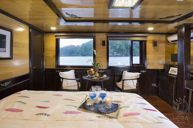 2 Days Tour of Halong Bay by Hera Cruise from Hanoi - Cruising toward Ba Trai Dao: lunch on the bay
