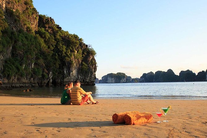 2 Weeks Vietnam and Cambodia - Super Saving - Amazing Experience - Day 1 in Hanoi: Airport Welcome and a Walkable Base