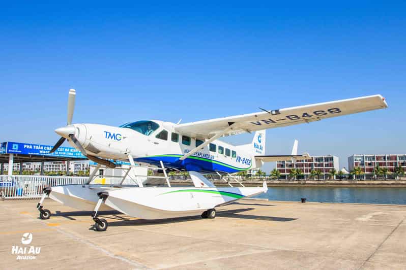 25 minutes sightseeing flight in Halong Bay by Seaplane - The 25 minutes in a Cessna Grand Caravan 208B-EX