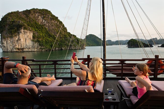 2D1N: Halong Bay 4-Star Cruise - Cave, Kayak, Swim, Meals - Hang Sung Sot (Surprise) Cave: a famous stop with included entry