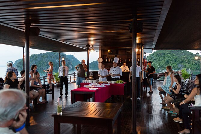 2D1N: Halong Bay 4-Star Cruise - Cave, Kayak, Swim, Meals - Kayaking through Luon Cave and swim time on the water
