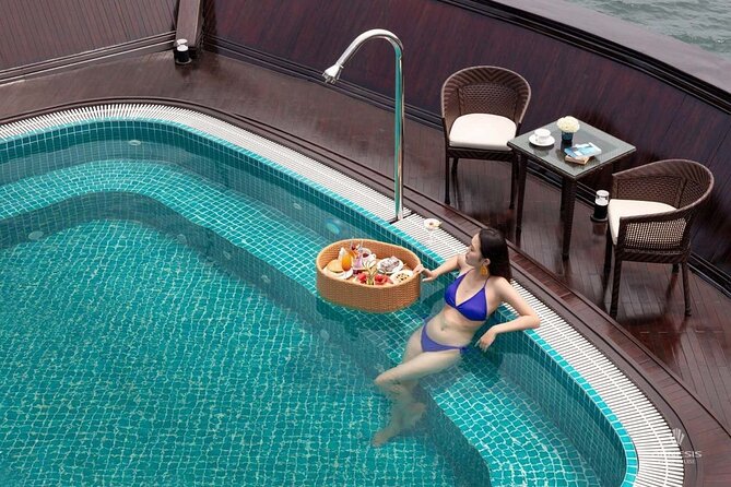 2Days-1Night Halong Bay Luxury Genesis Regal Cruises - Hanoi pickup and the first 2 hours: smooth starts matter