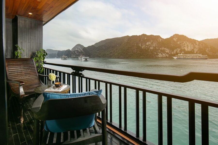 3-Day 2-Night Lan Ha Bay 5-Star Cruise - Food on board: seafood-forward meals with a real vegetarian option