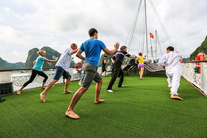3-Day Cruise Relaxing and Kayaking on Oriental Sails - Food onboard: meals included, plus a real chef moment