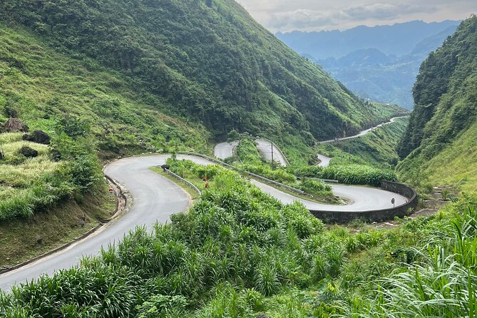 3-Day Ha Giang Loop Tour (small group with easy rider) - Why this Ha Giang Loop tour feels calmer with a group of 10