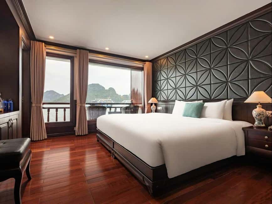 3-Day: Ha Long–Lan Ha Bay & Ninh Binh 5 Stars Cruise - How this 3-day route keeps the crowds down