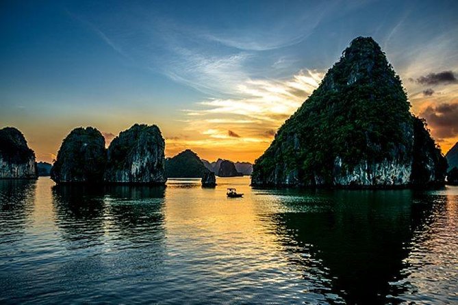 3-Day Luxury Bai Tu Long Bay Cruise on the Dragon Pearl Junk Boat - Day 3: Rowboat Finish and One Last Look at Bai Tu Long Bay