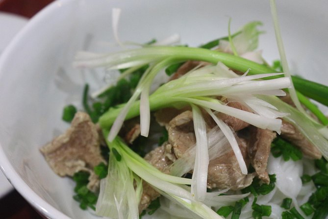 3 Dishes cooking + Egg Coffee bonus & Local Market Tour - From Dong Xuan to your cutting board