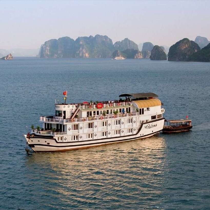 4-star Halong Paloma Cruise 2D1N Trip - Day 1 on the water: Bai Tu Long Bay, Thien Canh Son Cave, and the Cong Dam sunset