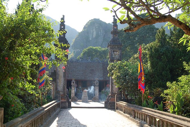 5 Days 4 Nights Highlight Vietnam Tours - Small Groups, Punctual Guides, and How to Get the Best Day Trip Photos