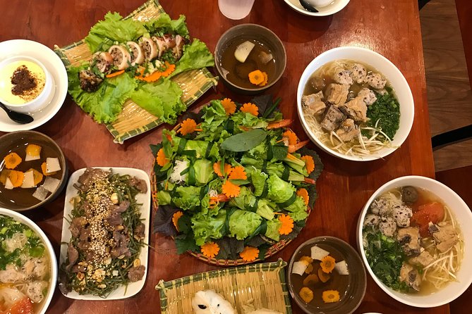 5 Traditional Dishes Hanoi Cooking Class with Market Trip - The studio phase: a kitchen that actually teaches