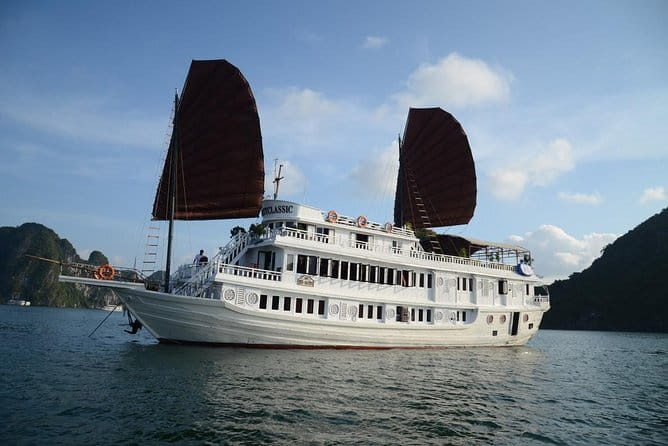 7 Days 6 Nights Special Package Hanoi - Halong - Sapa with Hotel 4 Star - Old Quarter Arrival Day: Getting Oriented Fast