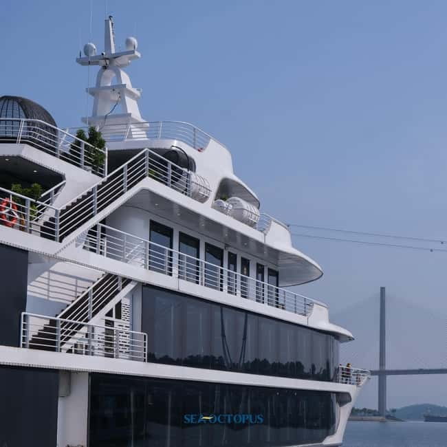 7 hours to discover HaLong Bay on Luxury Day Cruise - Titov Island and Moon Beach: Sand Time or the 360-Degree View