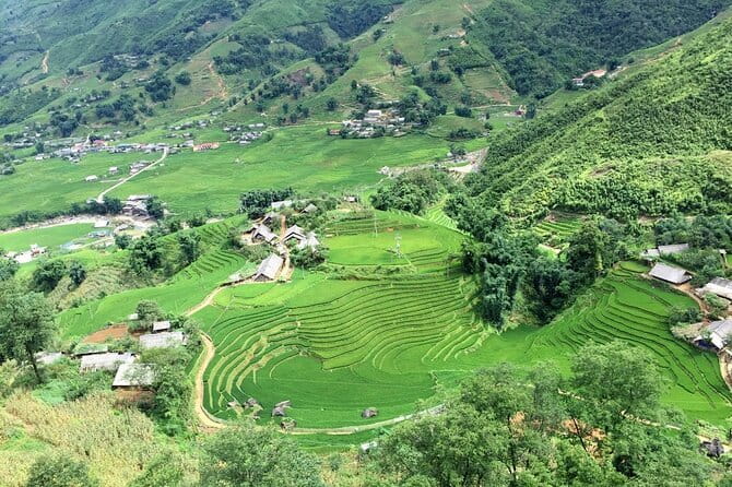 A day Trek to Rice Field in LaoChai-Tavan village-MuongHoa valley - Y Linh Ho in Muong Hoa Valley: the viewpoint section that sells the whole day