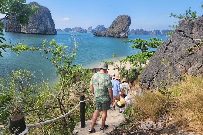 All-Inclusive 3 Day/2 Night Halong Luxury Cruise Meals, Cave, Kayaking, Swimming - From Hanoi Old Quarter to the Port: Day 1’s pacing