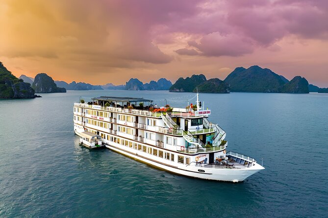 Amanda Cruise - Ha Long, Lan Ha Bay - All Inclusive 2D1N & 3D2N - Day 1 at sea: Ti Top Island plus Hang Luon kayaking