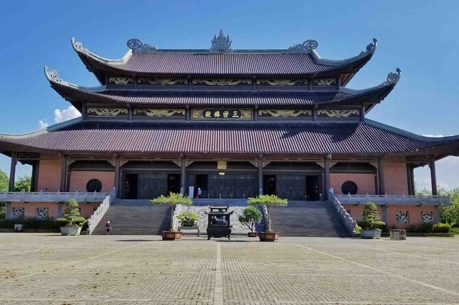 Amazing Tour - Bai Dinh - Trang An - Mua Cave 1 Day Trip - Stop 1: Bai Đính Pagoda’s scale (and why it’s worth 2 hours)