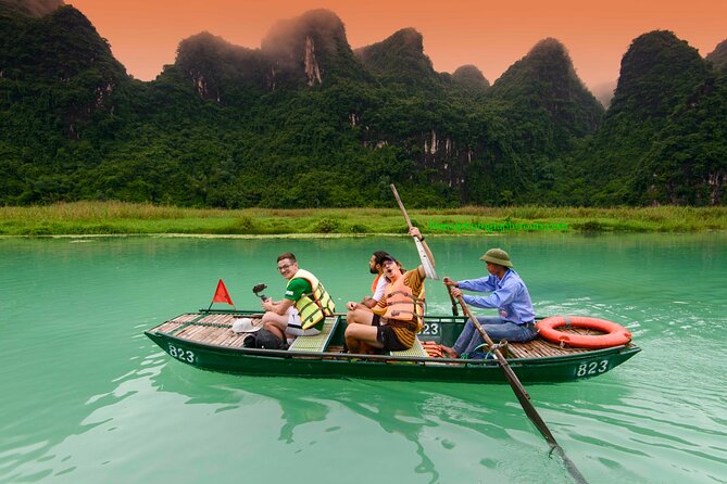 Bai Dinh pagoda - Trang An 1 day with Limousine bus - How this 10-hour Hanoi day trip keeps you out of road stress