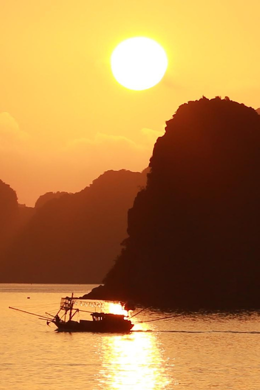 Bai Tu Long Bay 2 Days 1 Night With Renea Cruise - FAQ