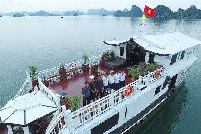 Bai Tu Long Bay Cruises Peaceful and Cozy Group Boat 2D1N - Group size and comfort: the cozy part is real
