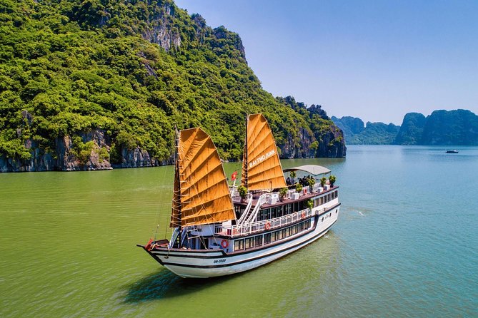Bai Tu Long boutique & budget cruise 2D: Kayaking, swimming at pristine palaces - The onboard meals: you’re fed, and you don’t have to plan