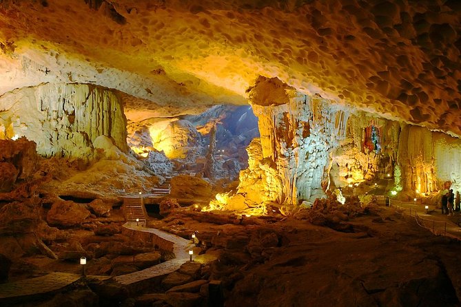 Ban Gioc Waterfall 2D1N From Hanoi Including Nguom Ngao Cave - Nguom Ngao Cave: a cool, different side of Cao Bang